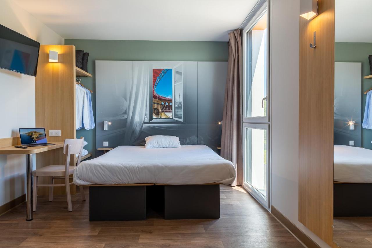 B&B Hotel Les Herbiers Eksteriør bilde