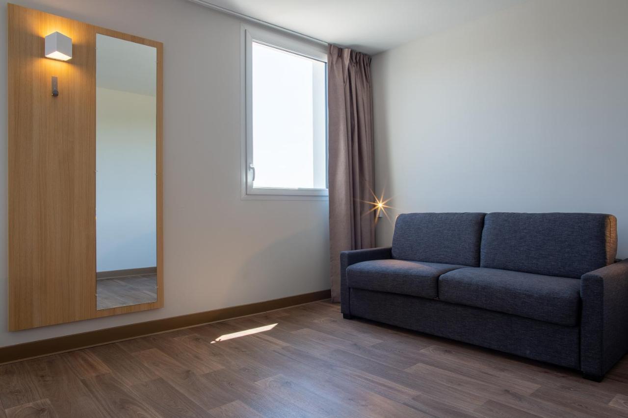 B&B Hotel Les Herbiers Eksteriør bilde