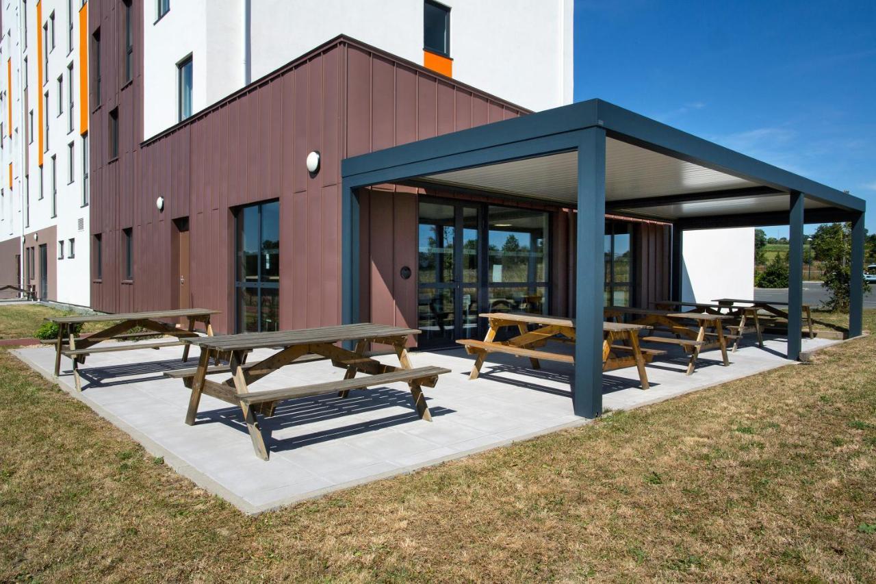 B&B Hotel Les Herbiers Eksteriør bilde