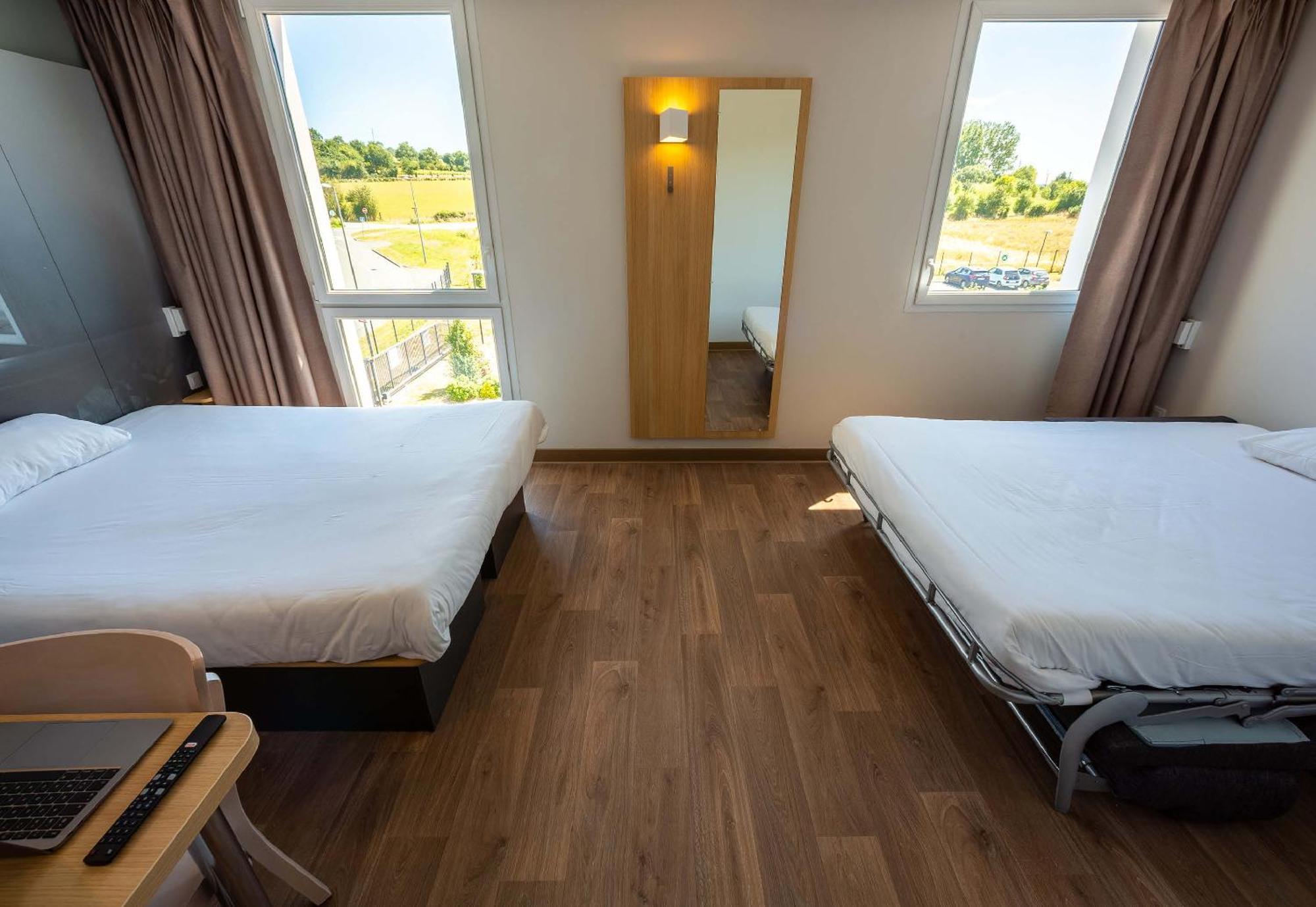 B&B Hotel Les Herbiers Eksteriør bilde