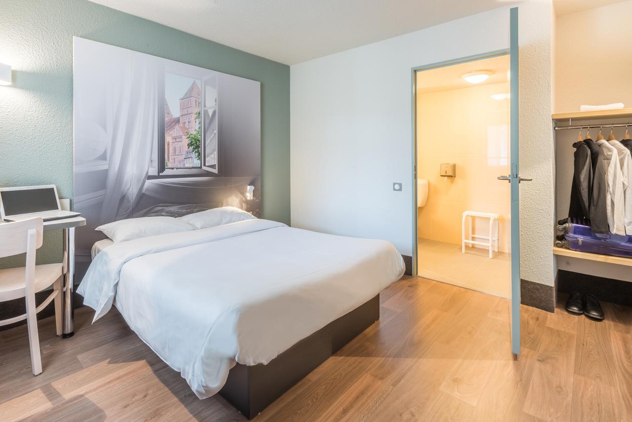 B&B Hotel Les Herbiers Eksteriør bilde